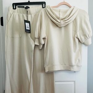 Who What Wear, Two Piece Ladies Casual Set.